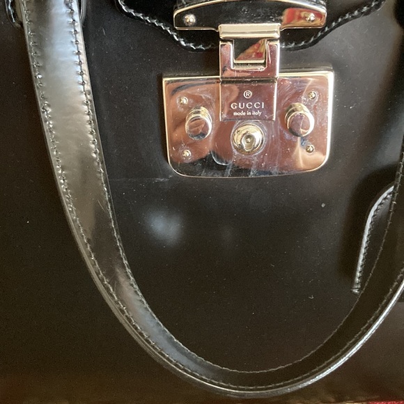 Black Gucci bag in very good condition. Absolutely gorgeous. - Picture 4 of 16